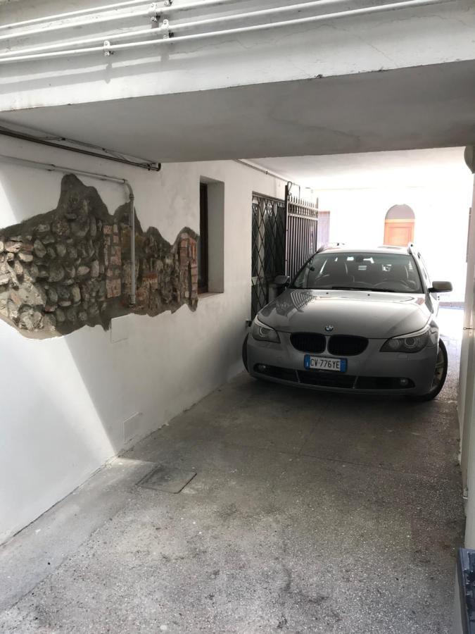 Apartamento Che Piacere! Udine In Centro Col Posto Auto Exterior foto