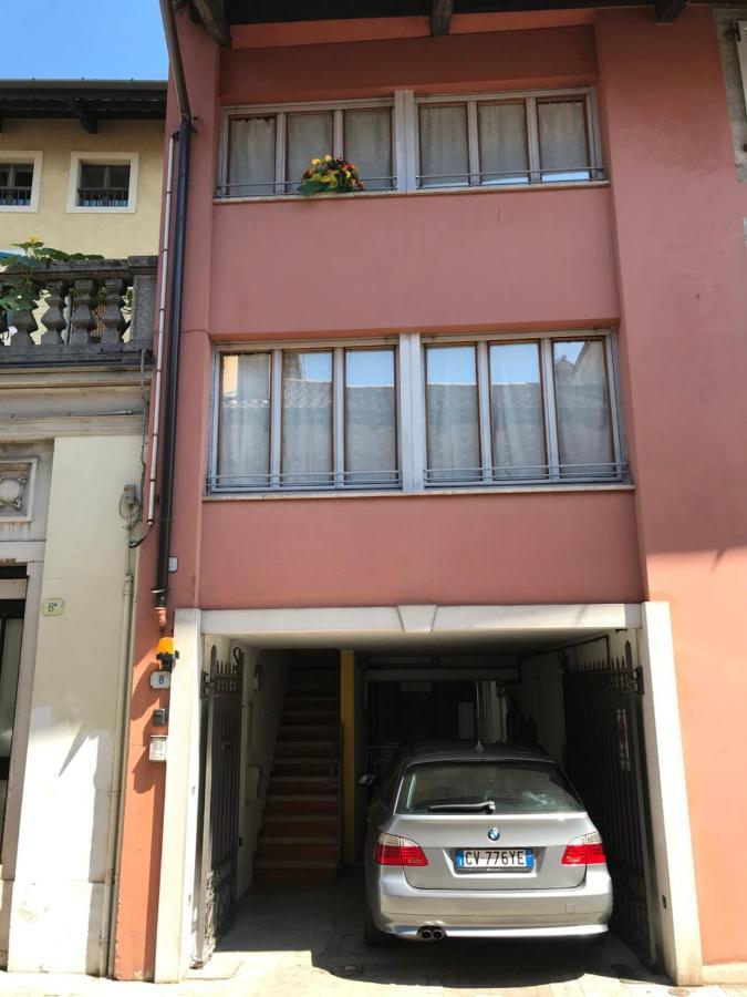 Apartamento Che Piacere! Udine In Centro Col Posto Auto Exterior foto