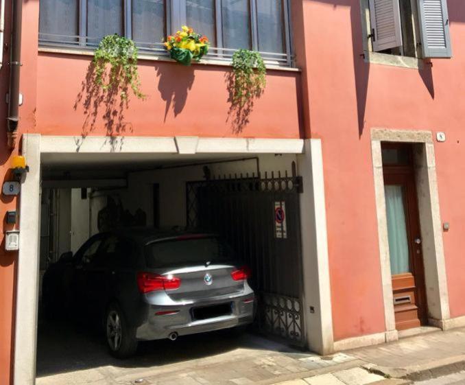 Apartamento Che Piacere! Udine In Centro Col Posto Auto Exterior foto